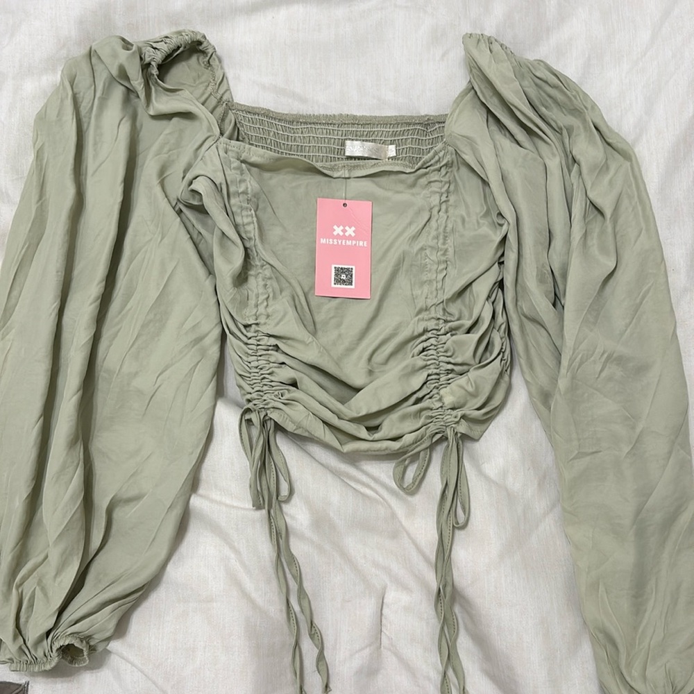 NWT sage green crop peasant top with sleeves Missy Empire UK 10 US size 6-8